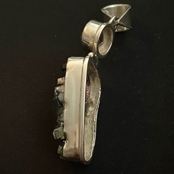 Sterling Silver Titanium rainbow natural crystal geode quartz amethyst pendant - Picture 7 of 8